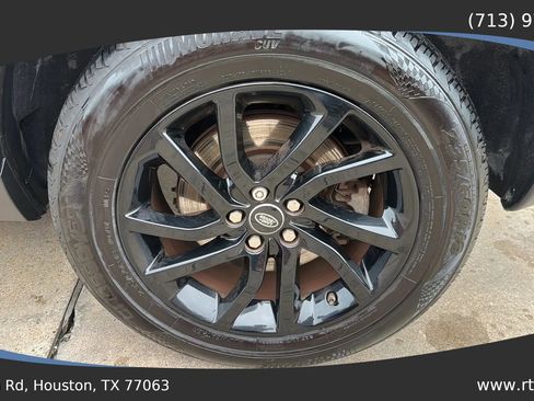 Used 2018 Land Rover Discovery Sport HSE image 15