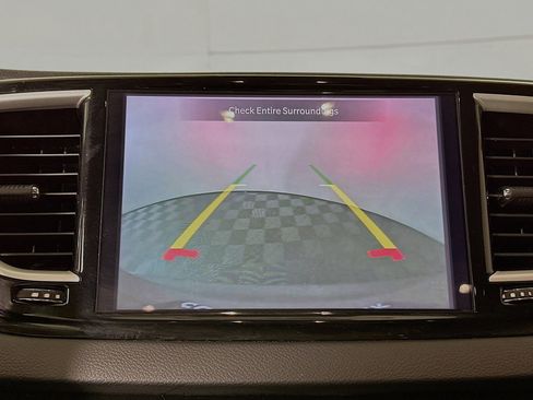 Used 2023 Chrysler Pacifica Touring-L FWD image 25