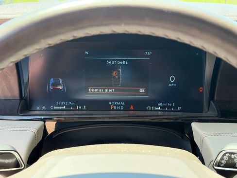 Used 2023 Lincoln Navigator 4WD image 25