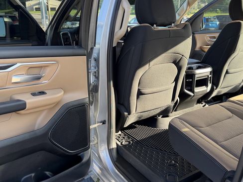 Used 2021 RAM 1500 Big Horn AWD/4WD image 35