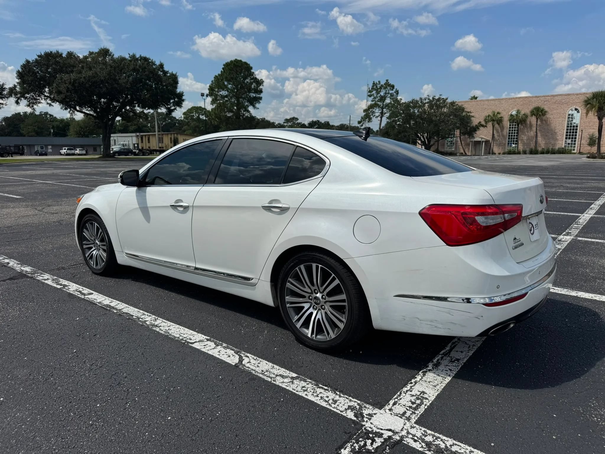 Used 2016 Kia Cadenza Premium FWD image 7