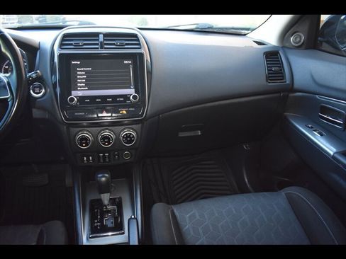 Used 2021 Mitsubishi Outlander Sport SE image 29