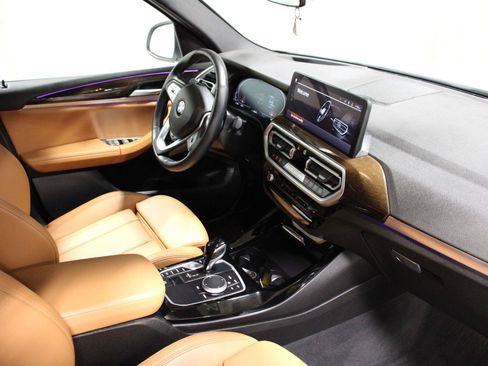 Used 2024 BMW X3 xDrive30i w/ Premium Package AWD/4WD image 8