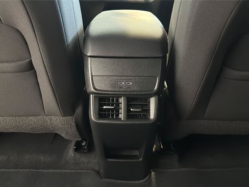 Used 2025 Chevrolet Equinox LT FWD image 25