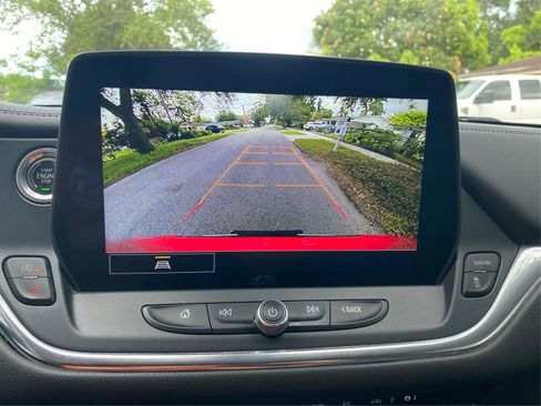 Used 2023 Chevrolet Blazer LT FWD image 18
