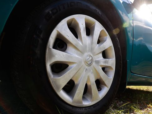 Used 2014 Nissan Versa Note SV image 34