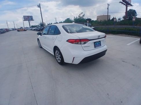 Used 2023 Toyota Corolla LE FWD image 7
