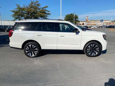 New 2025 Ford Expedition Platinum w/ Platinum Ultimate Package AWD/4WD image 8