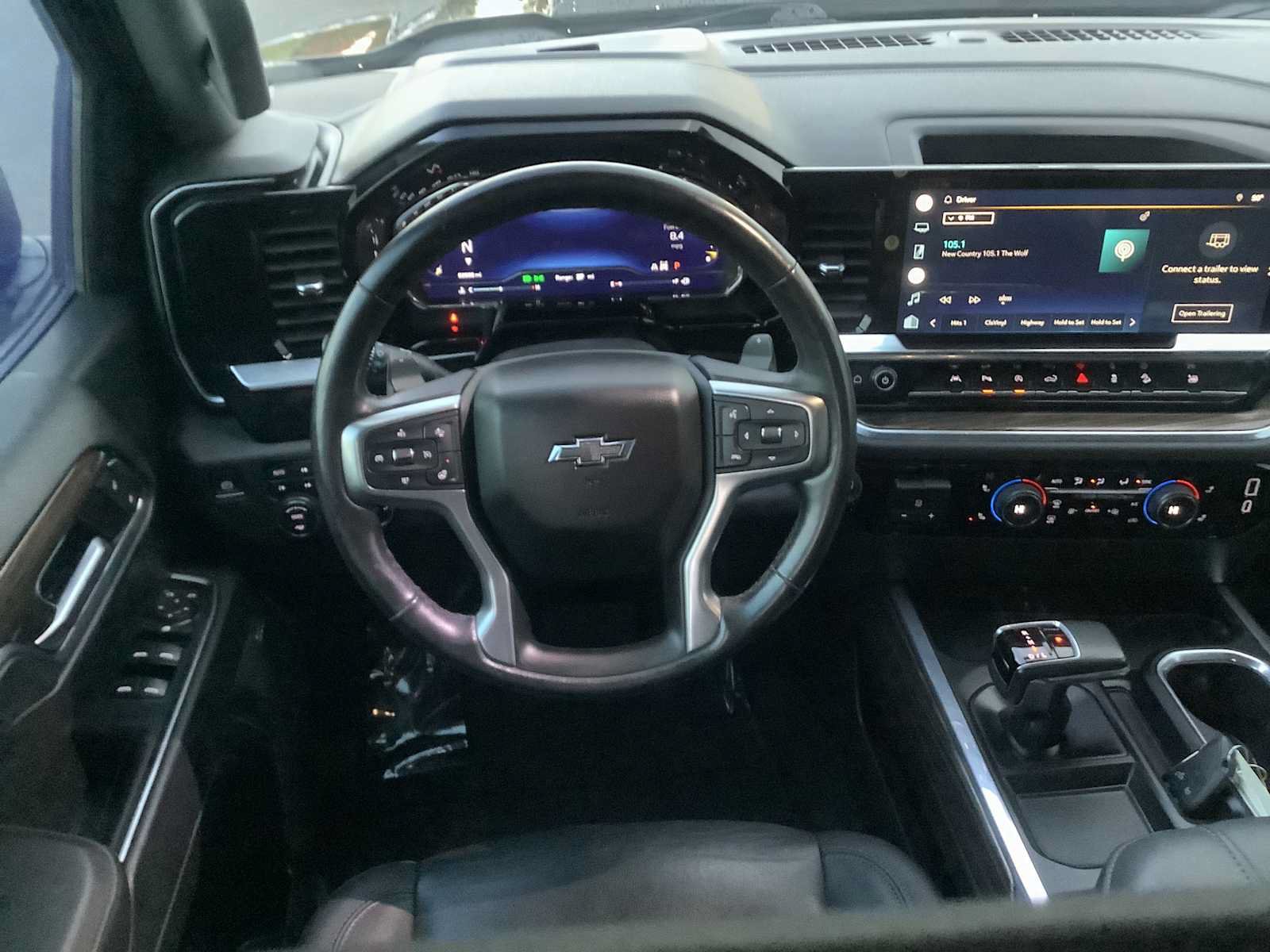 Used 2022 Chevrolet Silverado 1500 LT Trail Boss w/ LT Trail Boss Premium Package AWD/4WD image 10