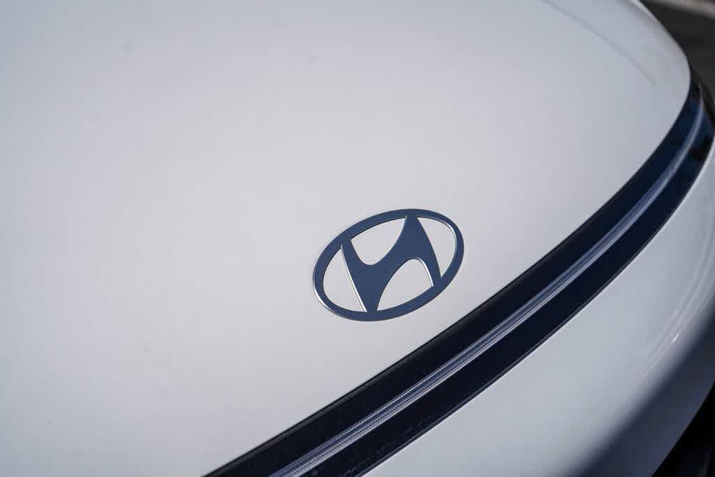 New 2026 Hyundai Kona Limited FWD image 11