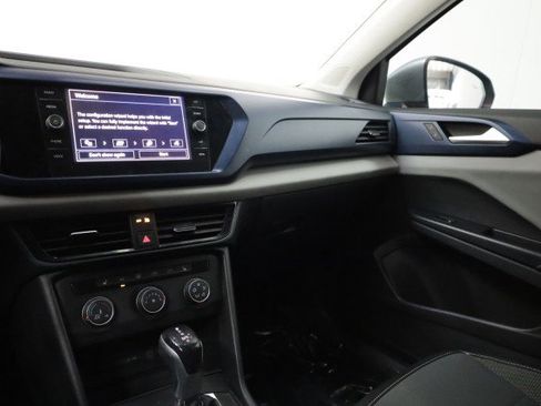 Used 2022 Volkswagen Taos SE image 15