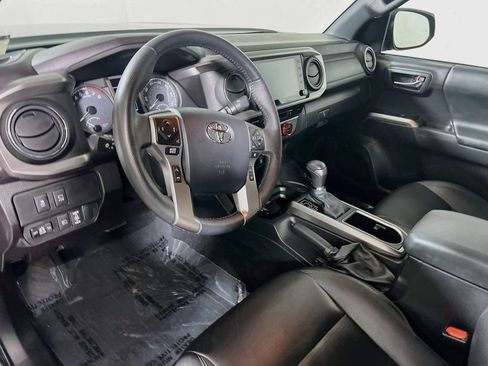 Certified 2023 Toyota Tacoma Limited w/ Nightshade Package AWD/4WD image 9