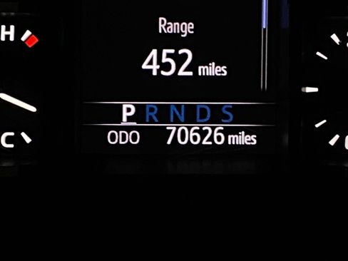 Used 2019 Toyota Tundra Platinum AWD/4WD image 17