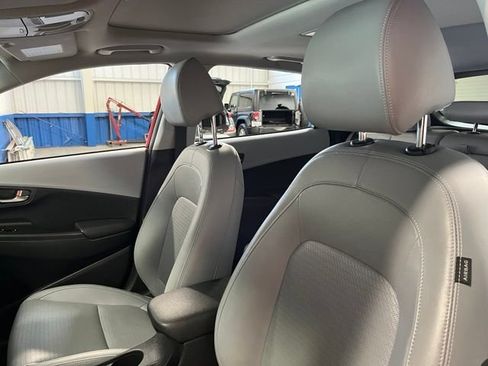 Used 2020 Hyundai Kona Limited FWD image 23
