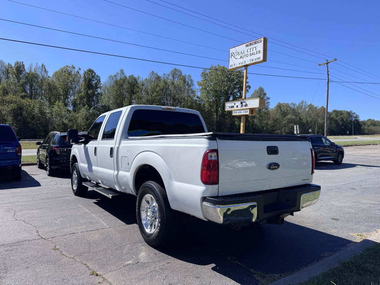 Used 2015 Ford F250 XL w/ Power Equipment Group AWD/4WD image 7