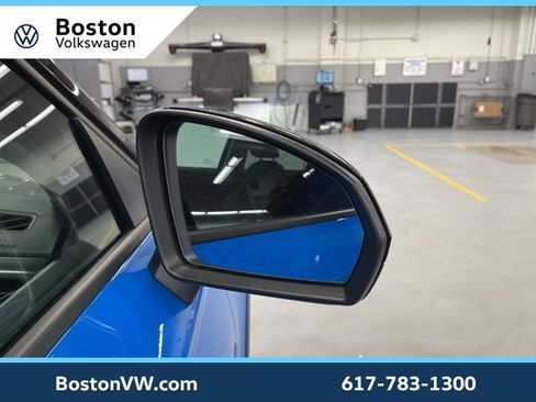 Used 2025 Volkswagen Taos SE image 7