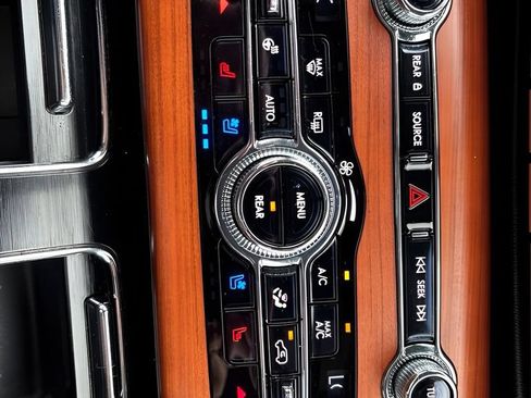 Used 2020 Lincoln Aviator Reserve w/ Equipment Group 201A AWD/4WD image 21