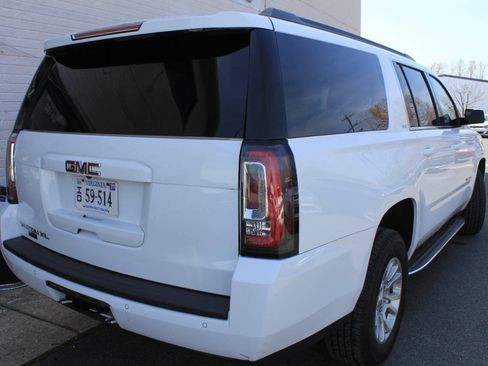 Used 2020 GMC Yukon XL SLT AWD/4WD image 9