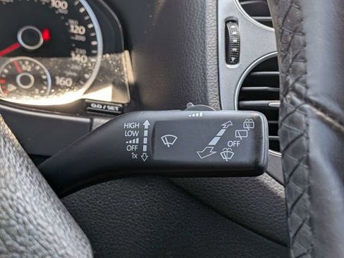 Used 2017 Volkswagen Tiguan S FWD image 29