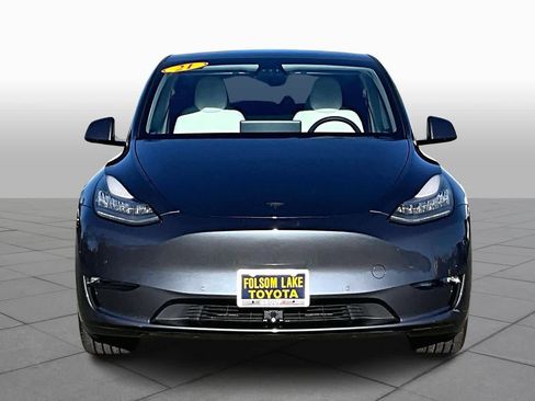 Used 2021 Tesla Model Y Long Range image 3