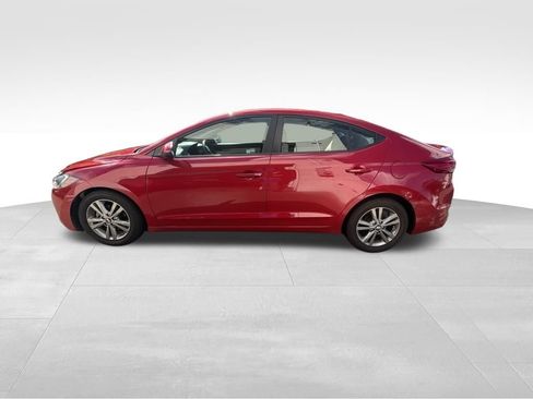 Used 2017 Hyundai Elantra SE FWD image 3