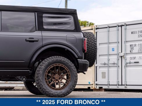 New 2025 Ford Bronco Badlands AWD/4WD image 39