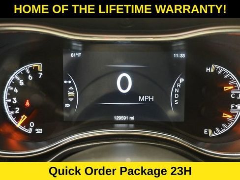 Used 2015 Jeep Grand Cherokee Limited w/ Luxury Group II image 17