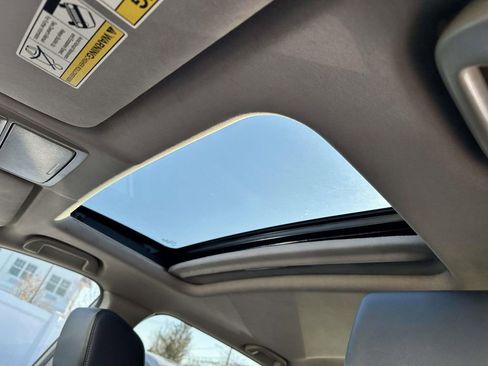 Used 2022 Honda CR-V EX-L image 13