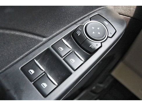 Used 2022 Ford Escape SEL FWD image 19