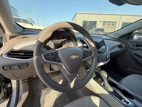Used 2023 Chevrolet Malibu LT FWD image 6