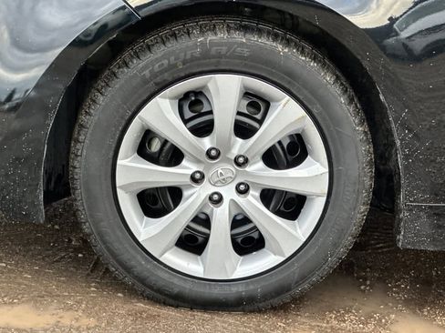 Used 2023 Toyota Corolla LE image 33