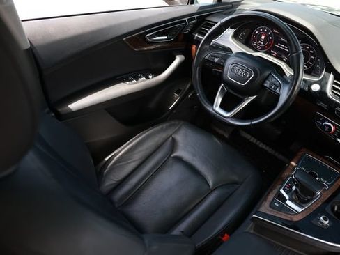 Used 2018 Audi Q7 3.0T Prestige w/ Prestige Package AWD/4WD image 23