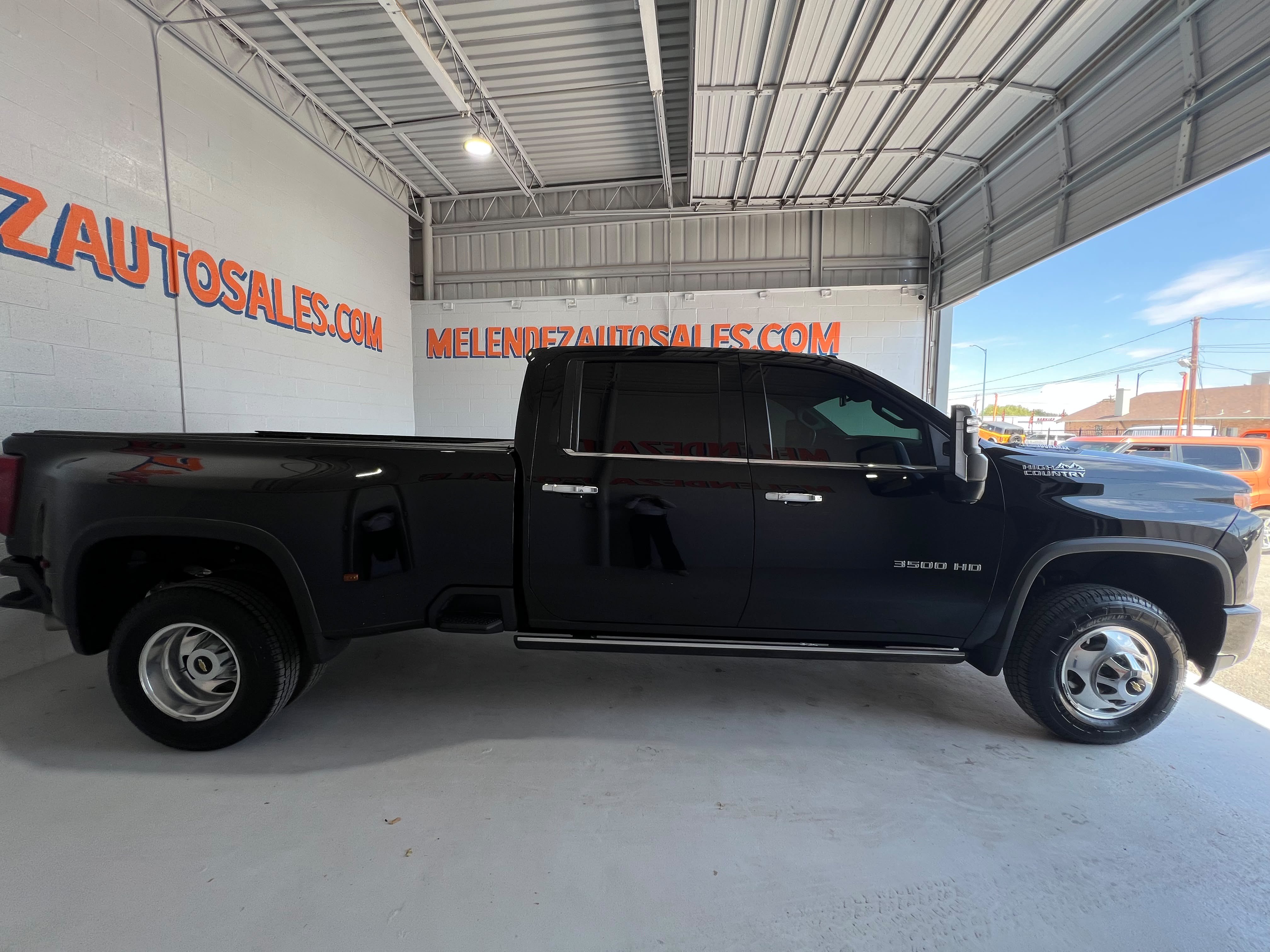 Used 2022 Chevrolet Silverado 3500 High Country w/ Safety Package II AWD/4WD image 7