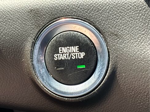 Certified 2020 GMC Terrain SLE w/ Driver Convenience Package AWD/4WD image 18