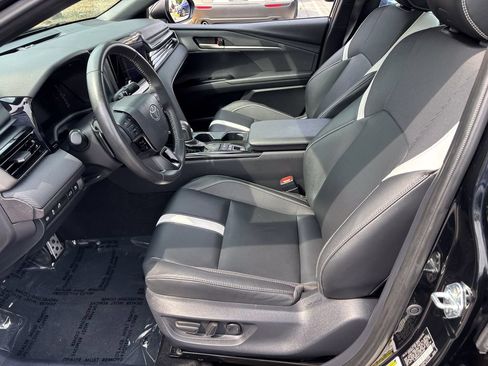 Used 2025 Toyota Camry SE w/ Convenience Package AWD/4WD image 18
