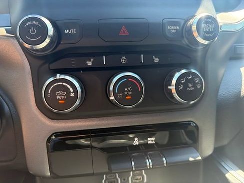 Used 2024 RAM 1500 Big Horn AWD/4WD image 17