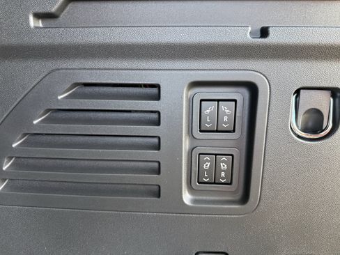 New 2026 Chevrolet Traverse High Country w/ LPO, Floor Liner Package FWD image 9