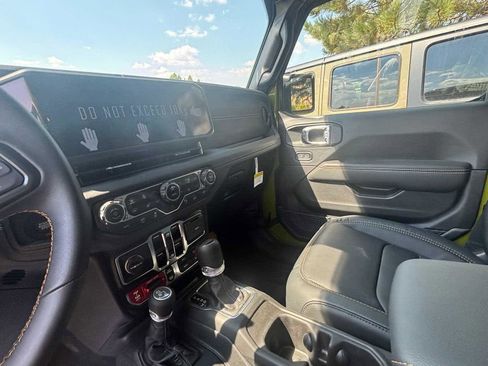 New 2025 Jeep Wrangler Unlimited Rubicon 392 image 24