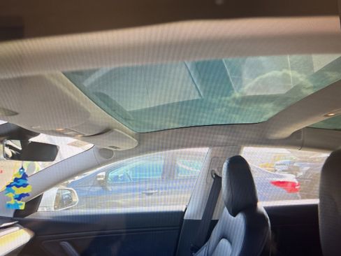 Used 2018 Tesla Model 3 Long Range image 10