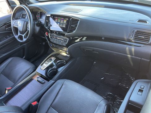 Used 2022 Honda Pilot Black Edition image 13