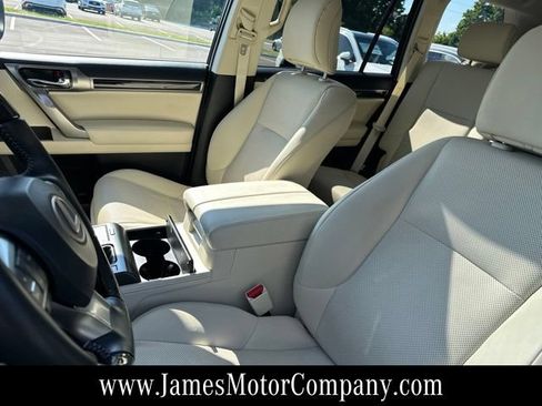 Used 2023 Lexus GX 460 Premium AWD/4WD image 10