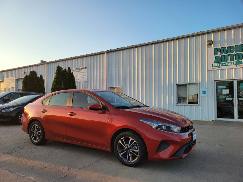 Used 2022 Kia Forte LXS FWD image 1