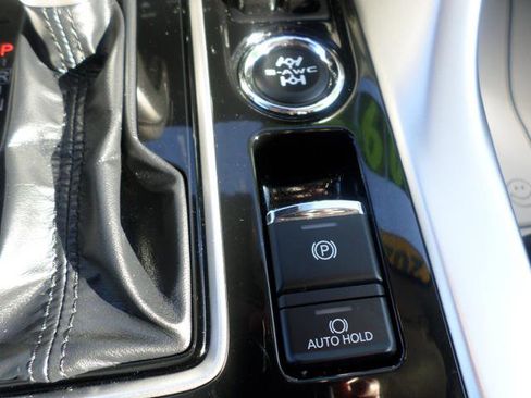 Used 2024 Mitsubishi Eclipse Cross SE image 15