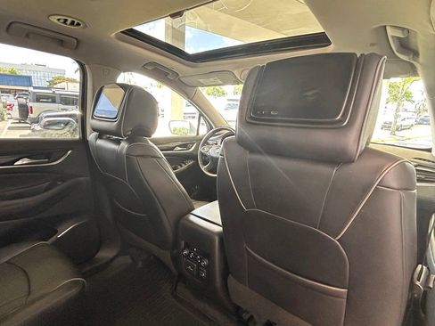 Used 2020 Buick Enclave Avenir w/ Avenir Technology Package FWD image 32