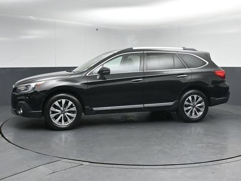 Used 2019 Subaru Outback 2.5i Touring w/ Popular Package #3A AWD/4WD image 4