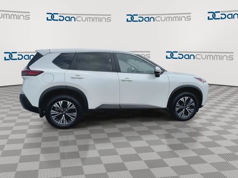 Used 2023 Nissan Rogue SV FWD image 9