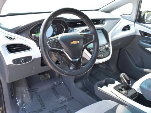 Used 2017 Chevrolet Bolt LT FWD image 3