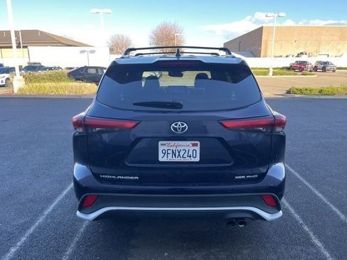 Used 2023 Toyota Highlander XSE image 6