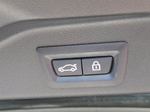 Used 2022 BMW X5 xDrive40i w/ Premium Package image 15