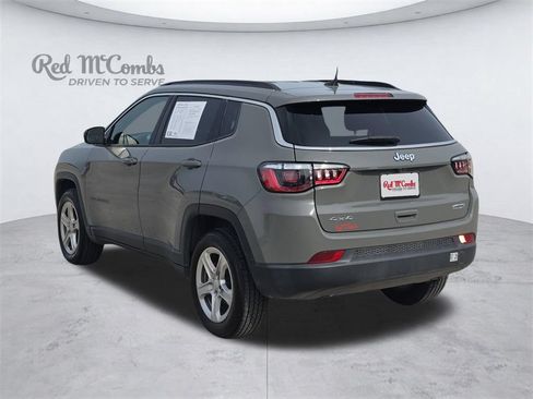 Used 2023 Jeep Compass Latitude w/ Convenience Group AWD/4WD image 4